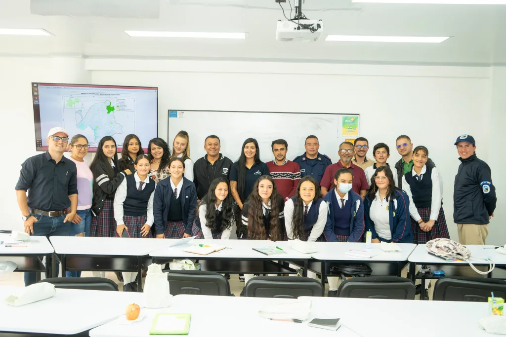 IES CINOC EDUCACIÓN SUPERIOR