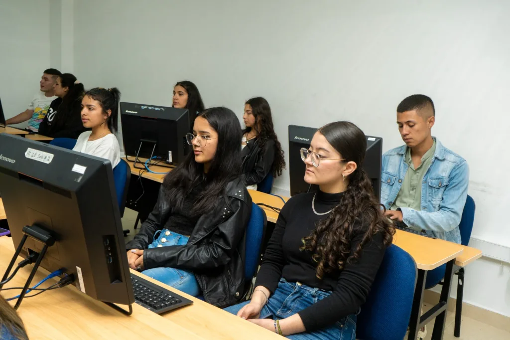 IES CINOC EDUCACIÓN SUPERIOR